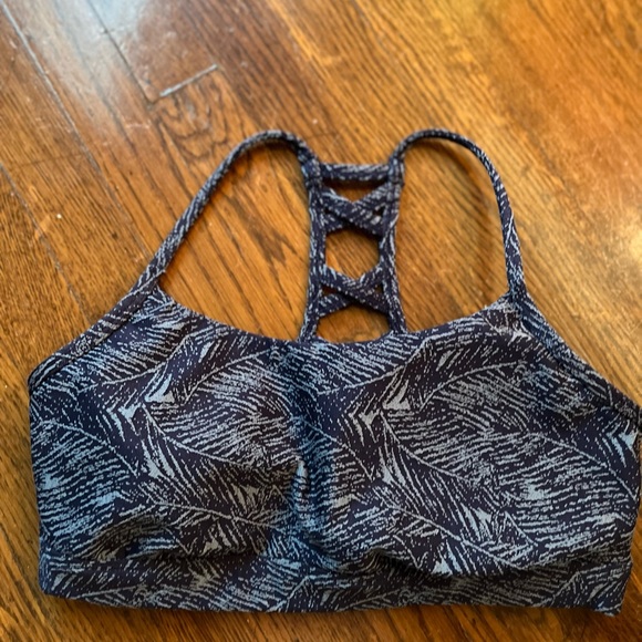 All in Motion Sports Bra. - Picture 1 of 6